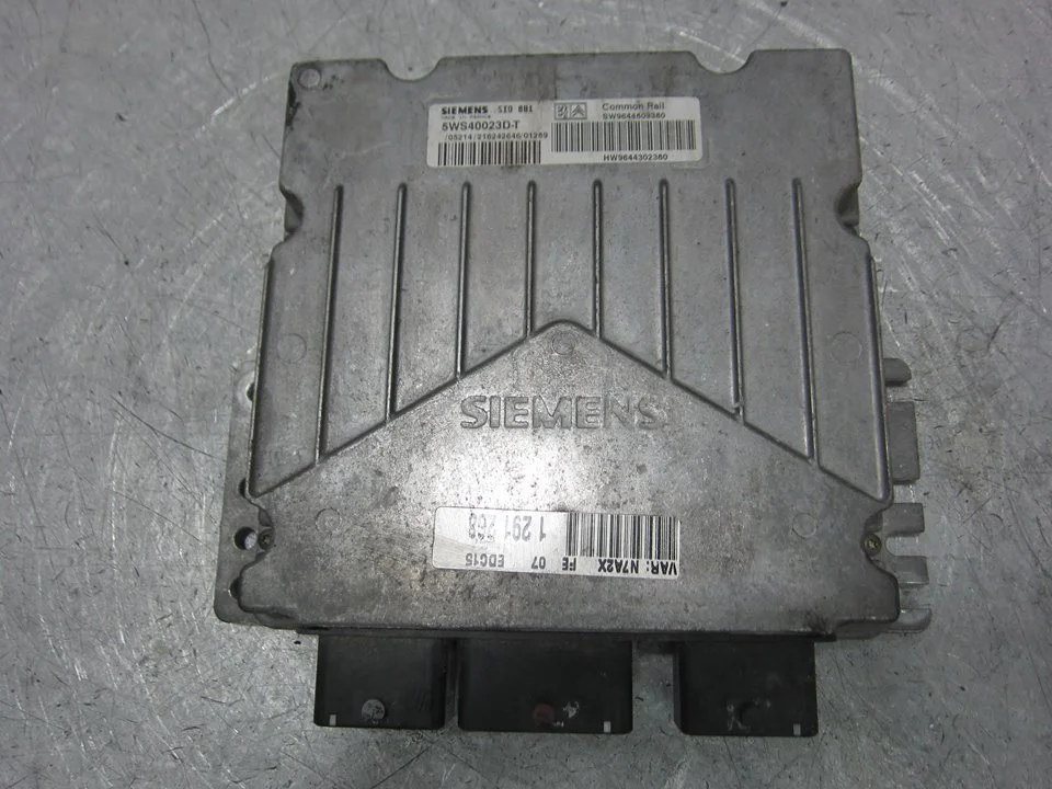 Foto de CENTRALITA MOTOR UCE CITROEN XSARA BERLINA 2.0 HDi CAT (RHY / DW10TD) (90 CV / 66 KW) referencia SW9644803380