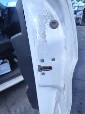 Foto de CERRADURA PUERTA DELANTERA DERECHA MERCEDES-BENZ VITO FURGÓN (447) 1.6 CDI CAT (114 CV / 84 KW) referencia A4477200235