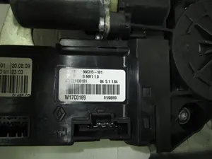 Foto de ELEVALUNAS DELANTERO IZQUIERDO RENAULT SCENIC III (JZ) 1.5 dCi Diesel (106 CV / 78 KW) referencia 807310011R foto 5
