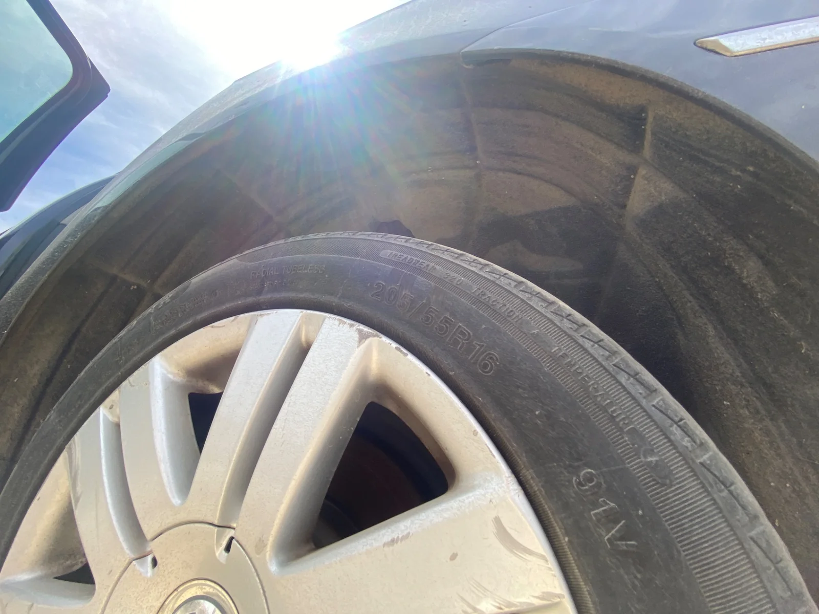 Foto de PASO RUEDA TRASERO IZQUIERDO VOLKSWAGEN PASSAT VARIANT (3C5) 2.0 TDI DPF (170 CV / 125 KW) referencia 3C0810971B FKZ