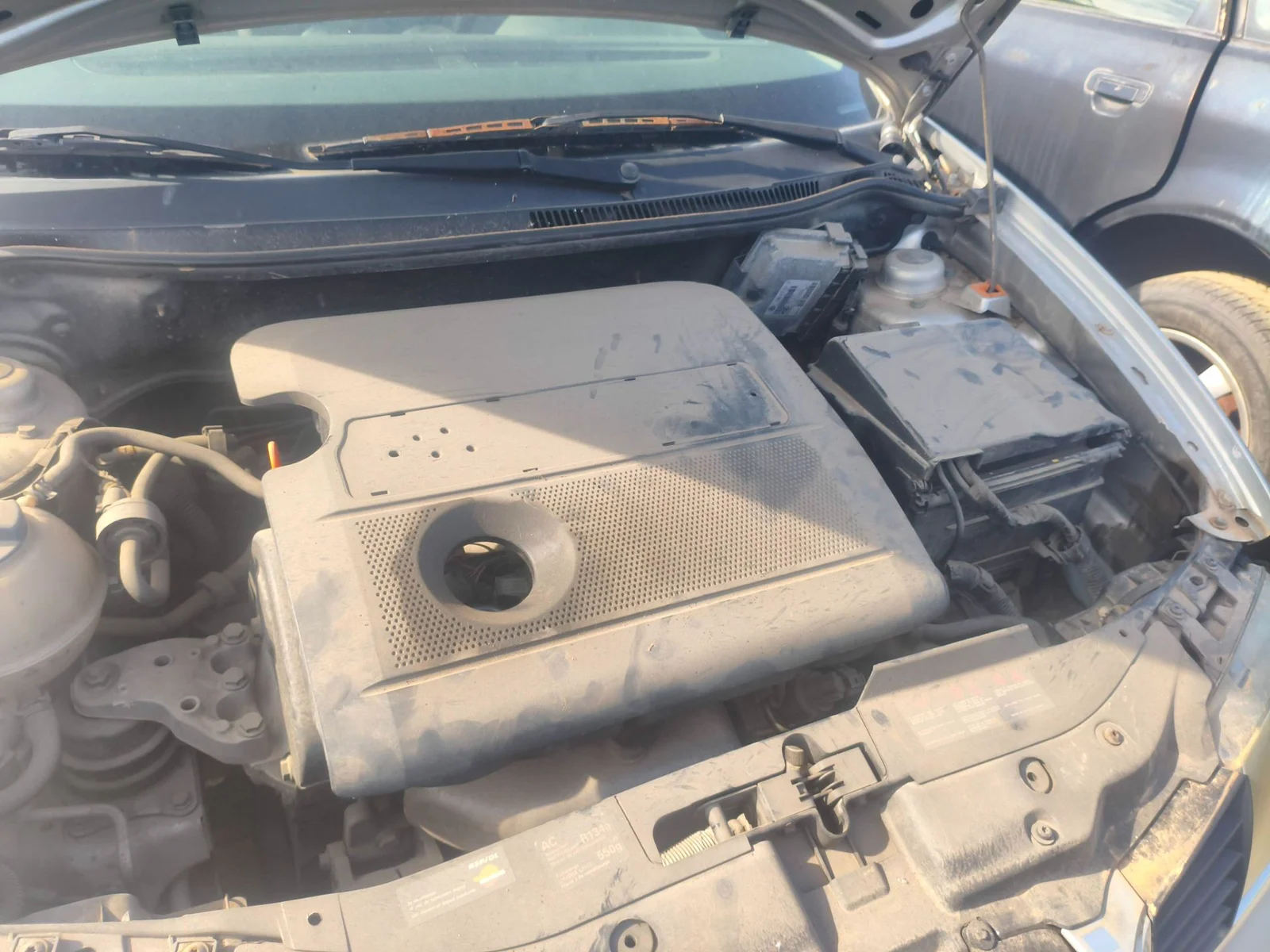 Foto de MOTOR COMPLETO SEAT IBIZA (6L1) 1.4 16V (75 CV / 55 KW)