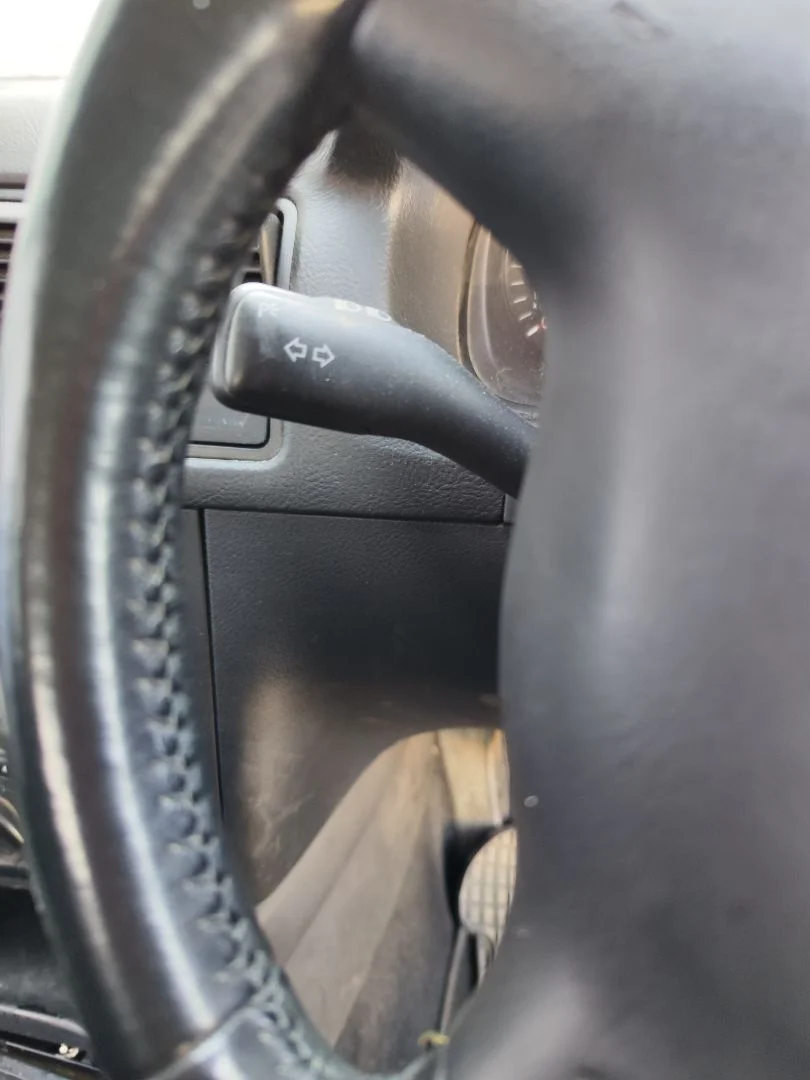 Foto de MANDO INTERMITENTES VOLKSWAGEN GOLF IV BERLINA (1J1)(10.1997) 1.9 TDI (131 CV / 96 KW)