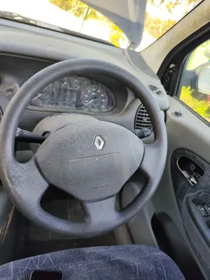 Foto de VOLANTE RENAULT SCENIC I (JA...) 1.4 CAT (95 CV / 70 KW) referencia 7700429734