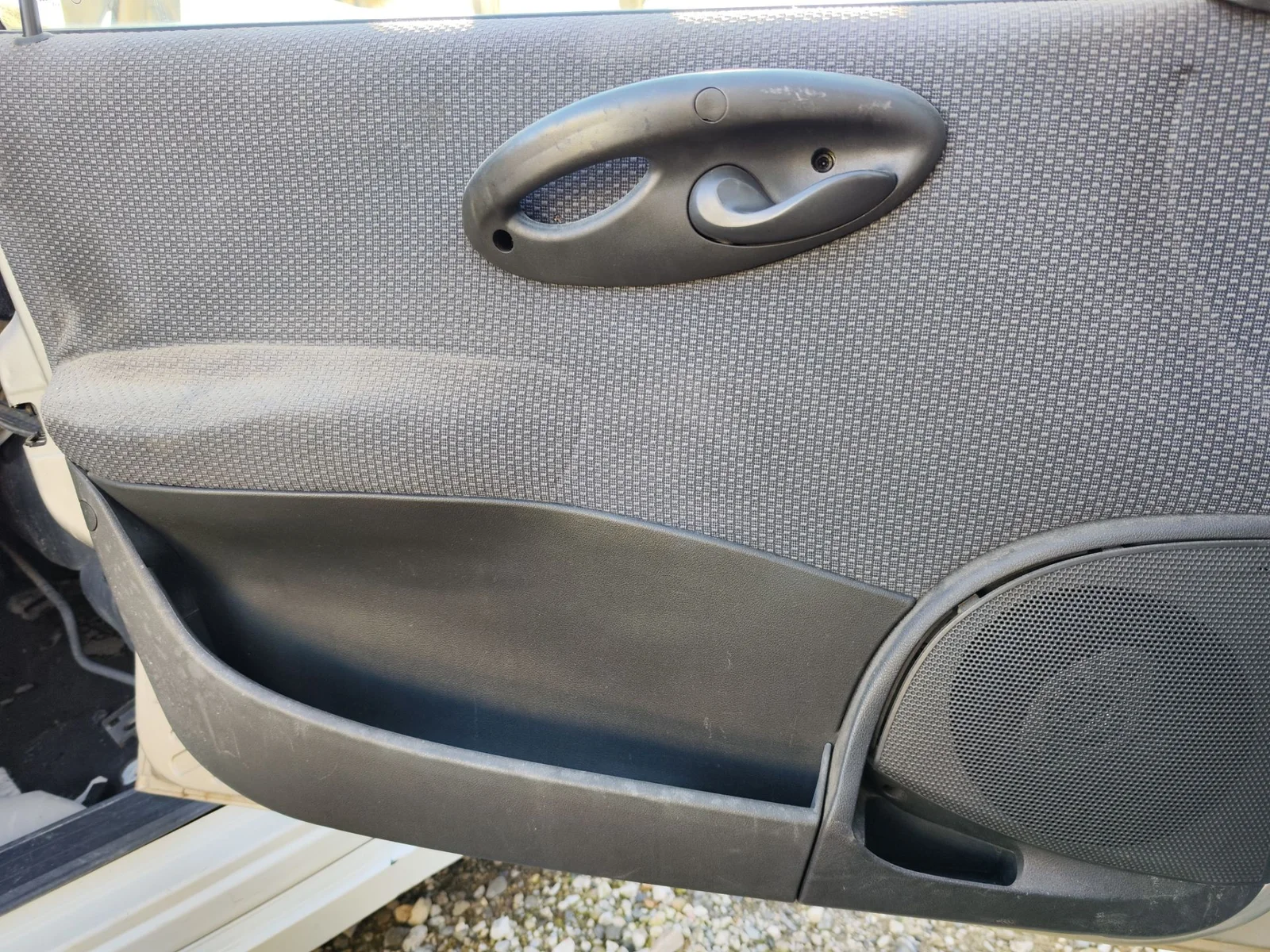 Foto de GUARNECIDO PUERTA DELANTERA IZQUIERDA FIAT II PUNTO (188) BERLINA 1.3 JTD CAT (69 CV / 51 KW)