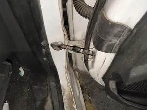 Foto de RETENEDOR PUERTA FORD FIESTA (CNN)