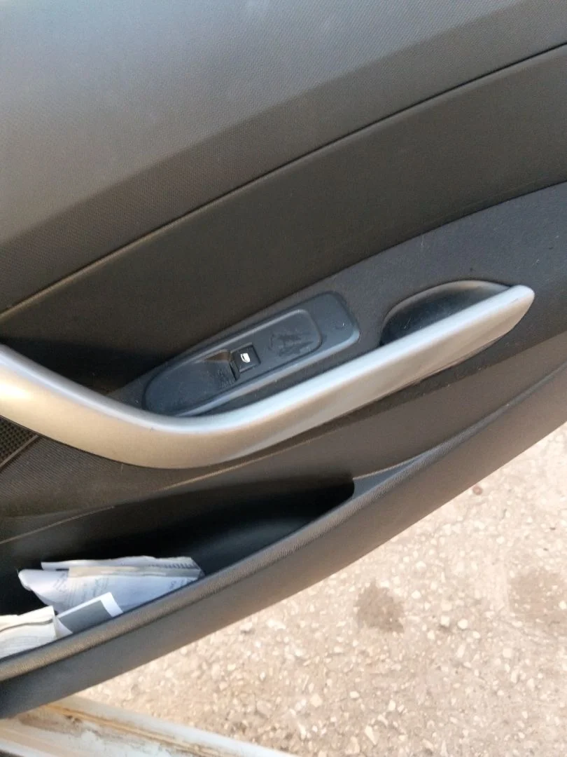 Foto de MANDO ELEVALUNAS DELANTERO DERECHO PEUGEOT 308 SW 1.6 HDi FAP CAT (9HZ / DV6TED4) (109 CV / 80 KW)