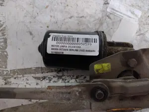 Foto de MOTOR LIMPIA DELANTERO SKODA OCTAVIA BERLINA (1U2) 1.9 TDI (90 CV / 66 KW) referencia 1U1955023B foto 4