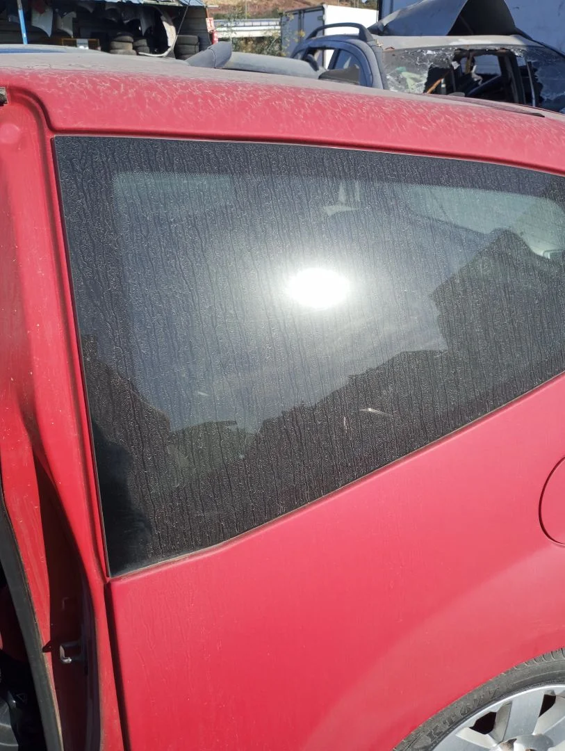 Foto de LUNA CUSTODIA TRASERA IZQUIERDA CITROEN C2 1.4 (73 CV / 54 KW)