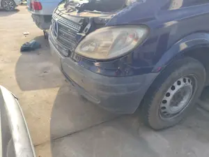 Foto de PARAGOLPES DELANTERO MERCEDES-BENZ VITO MIXTO (639) 2.1 CDI CAT (109 CV / 80 KW) foto 2