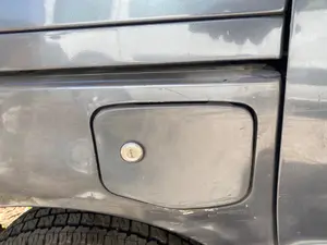 Foto de TAPA EXTERIOR COMBUSTIBLE NISSAN SERENA (C23M) 2.3 Diesel (75 CV / 55 KW)