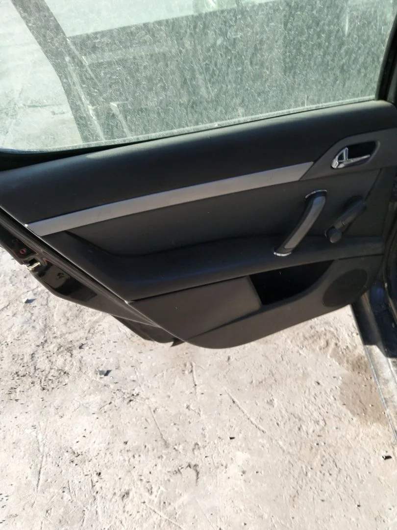 Foto de GUARNECIDO PUERTA TRASERA IZQUIERDA PEUGEOT 407 1.6 HDi FAP CAT (9HZ / DV6TED4) (109 CV / 80 KW) referencia 9330PW