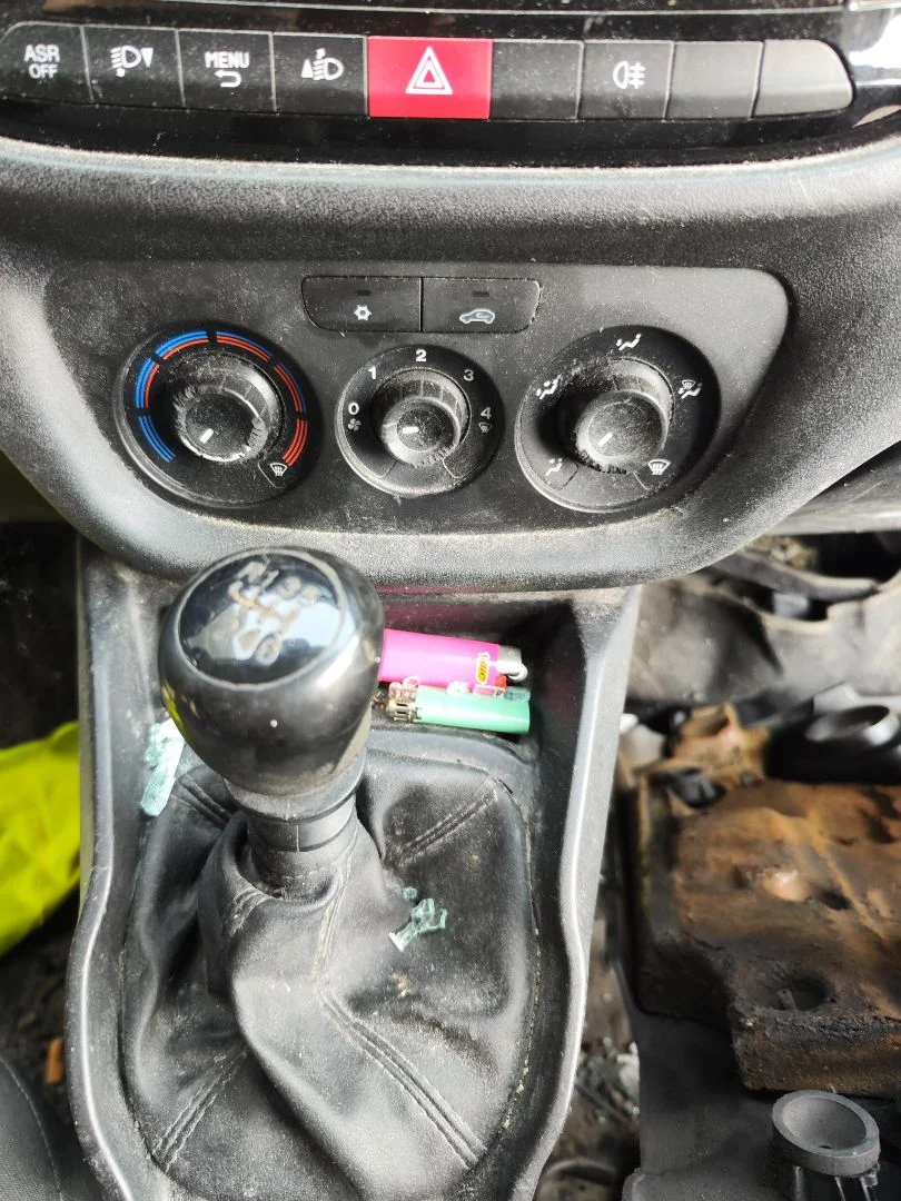Foto de MANDO CALEFACCION / AIRE ACONDICIONADO FIAT II DOBLÒ (263) CARGO 1.6 JTDM 16V CAT (105 CV / 77 KW)