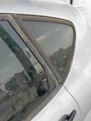 Foto de LUNA CUSTODIA TRASERA IZQUIERDA SEAT ALTEA (5P1) 1.9 TDI (105 CV / 77 KW)