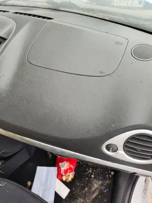 Foto de AIRBAG DELANTERO DERECHO RENAULT CLIO III 1.5 dCi Diesel FAP (75 CV / 55 KW)