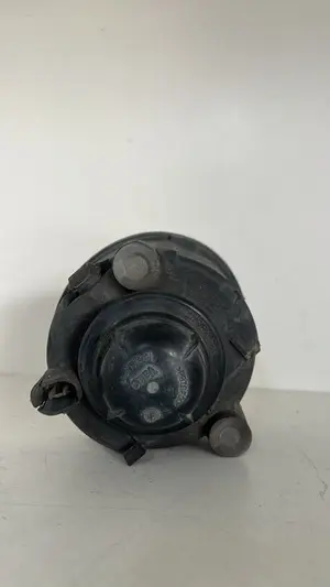 Foto de FARO ANTINIEBLA DERECHO RENAULT MEGANE I CLASSIC (LA0) referencia 7700420127 foto 3