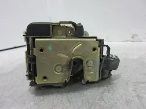 Foto de CERRADURA PUERTA TRASERA IZQUIERDA VOLKSWAGEN GOLF III (1H1)(11.1991) 2.0 (116 CV / 85 KW) referencia 1H4862153 foto 1