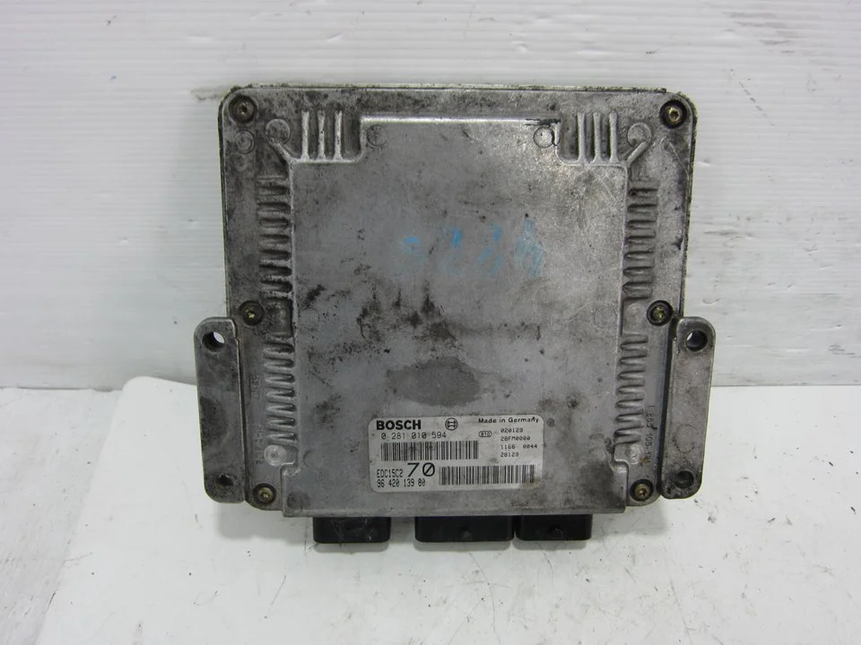Foto de CENTRALITA MOTOR UCE SEAT AROSA (6H1) 1.0 (50 CV / 37 KW) referencia 0281010594