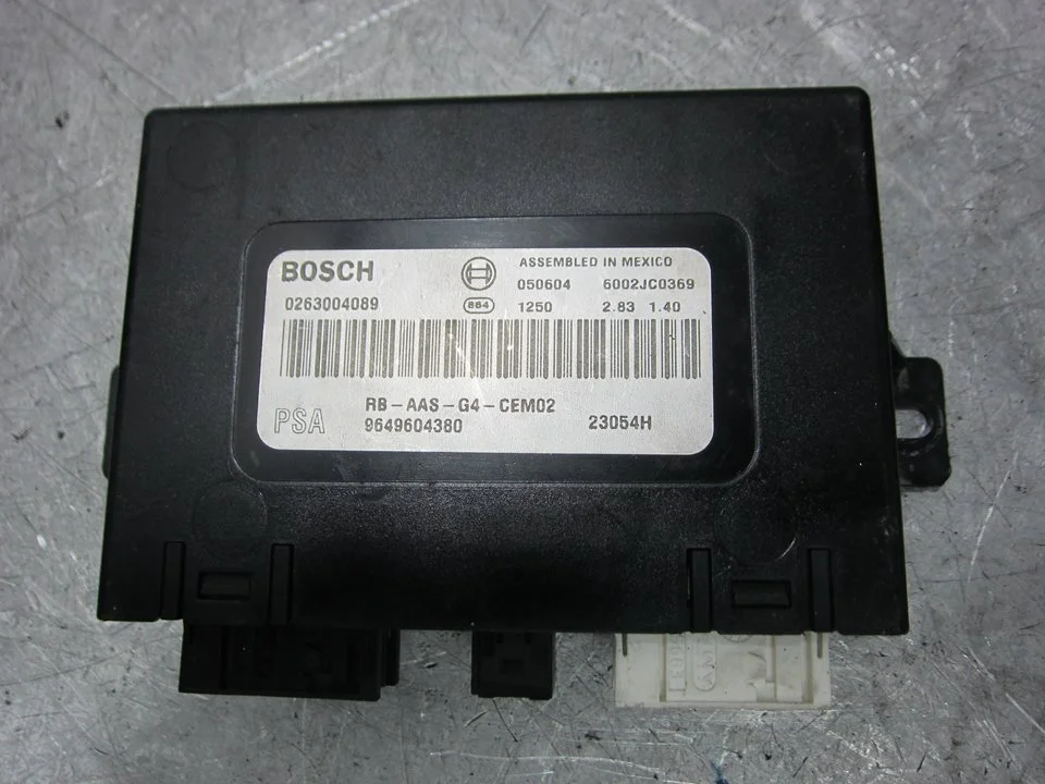 Foto de MODULO ELECTRONICO PEUGEOT 407 COUPÉ 2.7 HDi FAP CAT (UHZ / DT17TED4) (204 CV / 150 KW) referencia 9649604380
