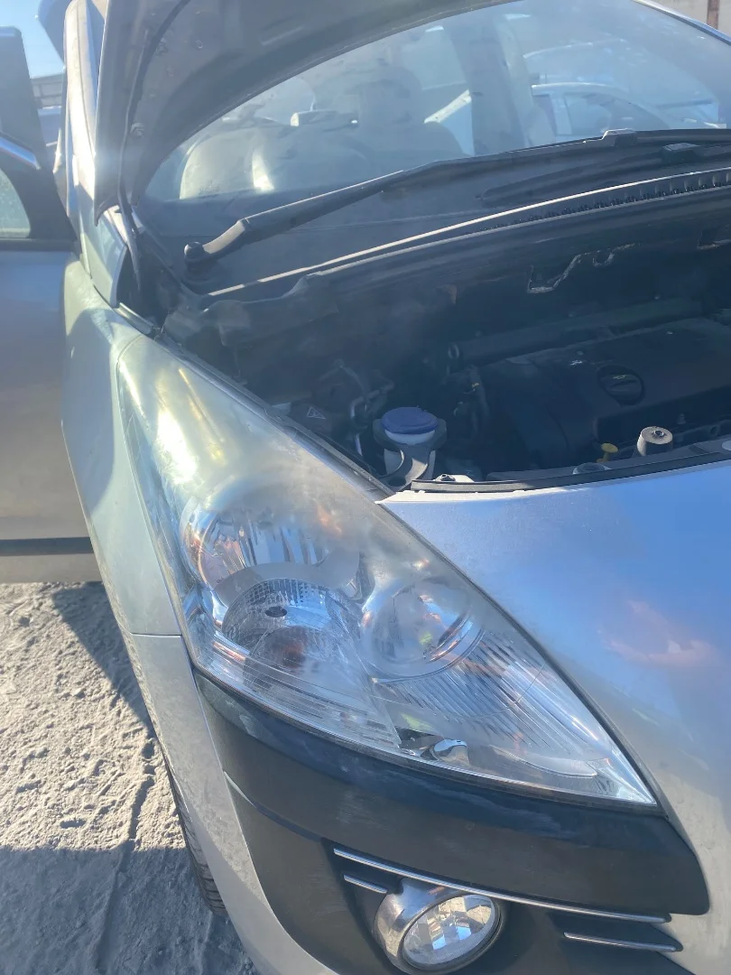 Foto de FARO DERECHO PEUGEOT 3008 1.6 16V (120 CV / 88 KW) referencia 9685472680