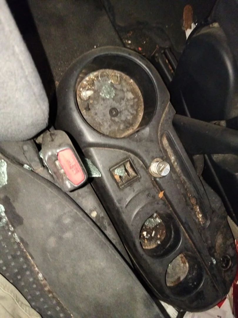 Foto de ENGANCHE CINTURON DELANTERO DERECHO MITSUBISHI GRANDIS (NA0W)