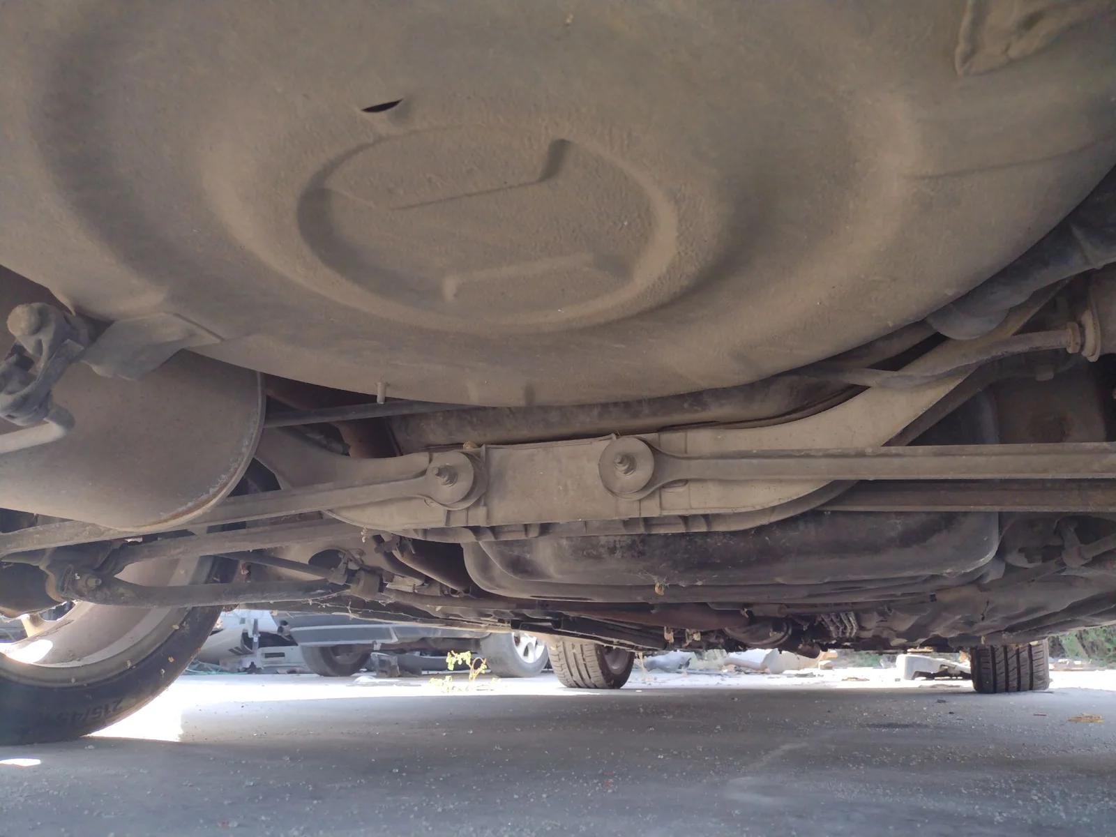 Foto de PUENTE TRASERO ALFA ROMEO GT (125) 1.9 JTD (M) 16V CAT (150 CV / 110 KW) referencia 0060687128