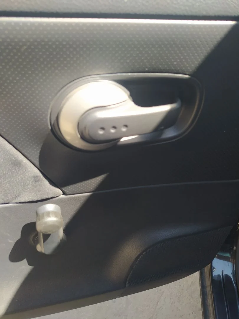 Foto de MANETA INTERIOR TRASERA IZQUIERDA NISSAN NOTE (E11E) 1.4 CAT (88 CV / 65 KW)
