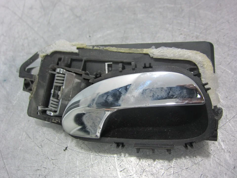 Foto de MANETA INTERIOR TRASERA DERECHA PEUGEOT 307 BREAK / SW (S1)(04.2002) 2.0 HDi FAP CAT (107 CV / 79 KW) referencia 9643604477