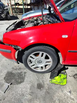 Foto de ALETA DELANTERA IZQUIERDA VOLKSWAGEN GOLF IV BERLINA (1J1)(10.1997) 1.9 TDI (90 CV / 66 KW)