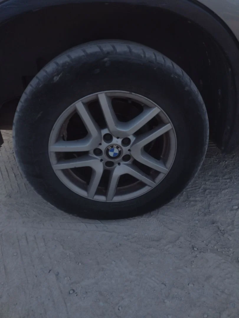 Foto de LLANTA BMW SERIE X5 (E53) 3.0 Turbodiesel CAT (218 CV / 160 KW)