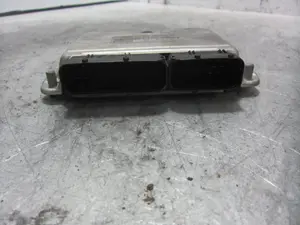 Foto de CENTRALITA MOTOR UCE SEAT IBIZA (6L1) 1.9 TDI (101 CV / 74 KW) referencia 038906019NE foto 4