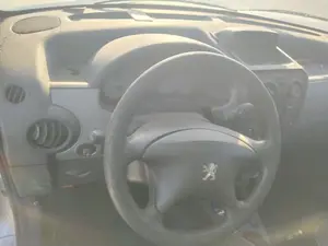 Foto de AIRBAG DELANTERO IZQUIERDO PEUGEOT PARTNER (S2) 1.6 16V HDi (90 CV / 66 KW)