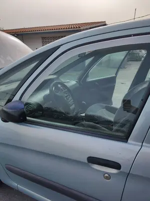 Foto de LUNA DELANTERA IZQUIERDA CITROEN XSARA PICASSO 1.6 HDi CAT (9HY / DV6TED4) (109 CV / 80 KW) referencia 920188