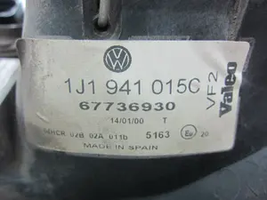 Foto de FARO IZQUIERDO VOLKSWAGEN GOLF IV BERLINA (1J1)(10.1997) 1.6 (101 CV / 74 KW) referencia 67736930 foto 2