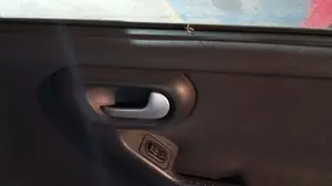 Foto de MANETA INTERIOR DELANTERA DERECHA OPEL CORSA C 1.2 16V CAT (Z 12 XE / LW4) (75 CV / 55 KW) referencia 13110957
