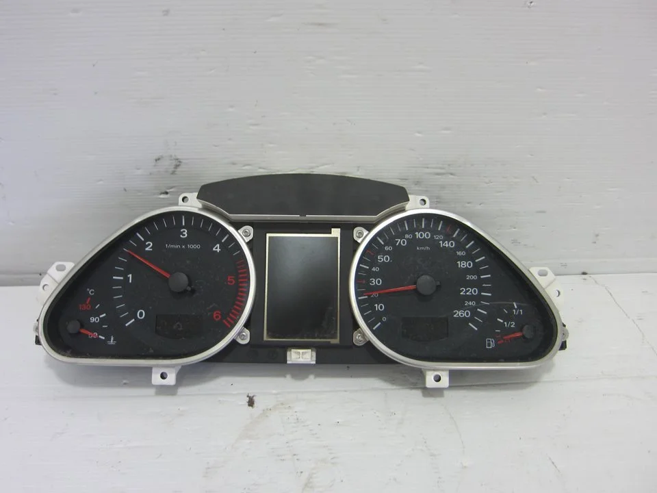 Foto de CUADRO INSTRUMENTOS AUDI Q7 (4L) 3.0 V6 24V TDI (239 CV / 176 KW) referencia 5550007301