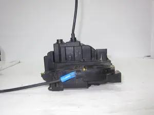 Foto de CERRADURA PUERTA DELANTERA DERECHA RENAULT MEGANE III BERLINA 5P 1.2 TCE (132 CV / 97 KW) referencia 805020001R foto 4