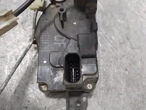 Foto de CERRADURA PUERTA DELANTERA IZQUIERDA OPEL ZAFIRA B 1.7 16V CDTI (110 CV / 81 KW) referencia 13210748 foto 5