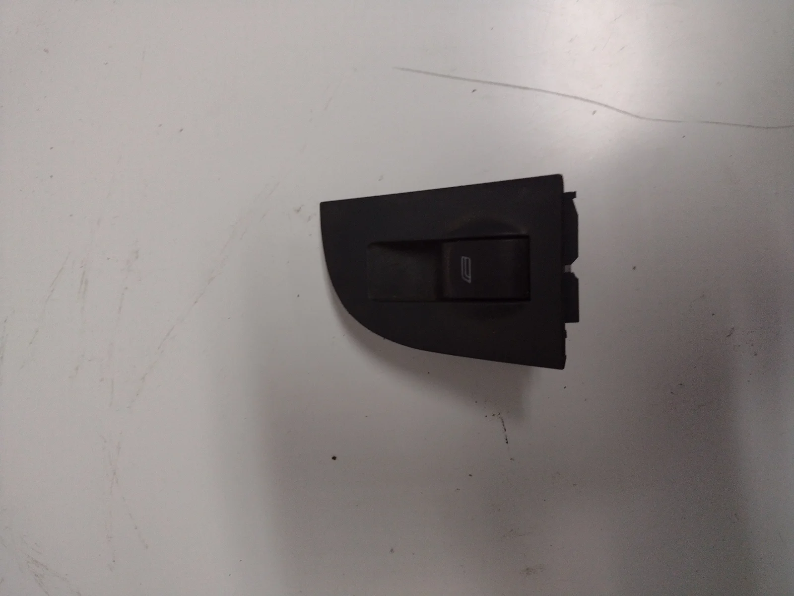 Foto de ELEVALUNAS DELANTERO DERECHO AUDI A6 AVANT (4B5) 2.5 V6 24V TDI (150 CV / 110 KW) referencia 4B0959855