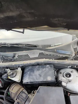Foto de BRAZO LIMPIA DELANTERO IZQUIERDO FORD FOCUS FAMILIAR (CAK) 1.8 16V CAT (116 CV / 85 KW) referencia 1064744 foto 3