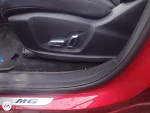 Foto de ASIENTO DELANTERO IZQUIERDO MG HS 1.5 Turbo (161 CV / 119 KW) foto 2