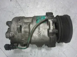 Foto de COMPRESOR AIRE ACONDICIONADO VOLKSWAGEN POLO III (6N1) referencia 6N0820803B foto 7