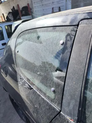 Foto de LUNA CUSTODIA TRASERA DERECHA PEUGEOT 206 1.4  (75 CV / 55 KW)