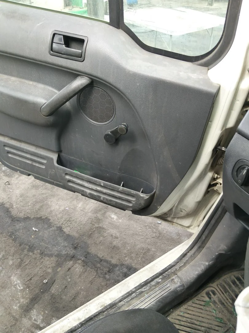 Foto de CENTRALITA CONFORT FORD TRANSIT CONNECT (TC7) 1.8 TDCi CAT (110 CV / 81 KW)