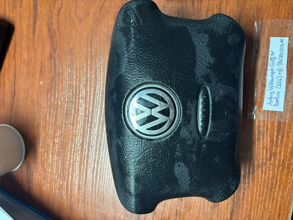Foto de AIRBAG DELANTERO IZQUIERDO VOLKSWAGEN GOLF IV BERLINA (1J1)(10.1997) referencia 3B0880201AE