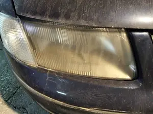 Foto de FARO DERECHO VOLKSWAGEN PASSAT BERLINA (3B2) 1.9 TDI (110 CV / 81 KW) referencia 3B0941018R