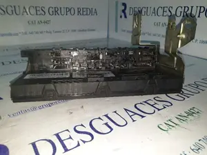 Foto de CAJA RELES / FUSIBLES MERCEDES-BENZ CLASE C (BM 203) SPORTCOUPE 2.2 CDI CAT (143 CV / 105 KW) referencia 2035451801 foto 5
