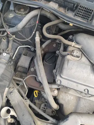 Foto de TUBOS AIRE ACONDICIONADO NISSAN NOTE (E11E) 1.4 CAT (88 CV / 65 KW)