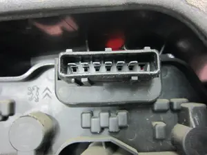 Foto de PILOTO TRASERO DERECHO CITROEN XSARA BERLINA 2.0 HDi CAT (RHY / DW10TD) (90 CV / 66 KW) referencia 2534D foto 5