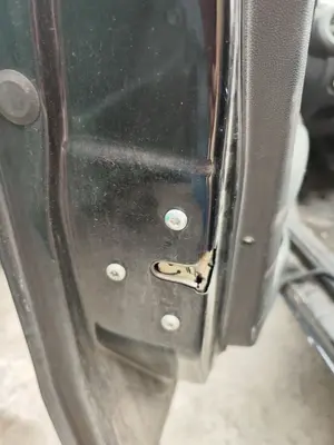 Foto de CERRADURA PUERTA DELANTERA IZQUIERDA OPEL CORSA D 1.3 16V CDTI (75 CV / 55 KW)