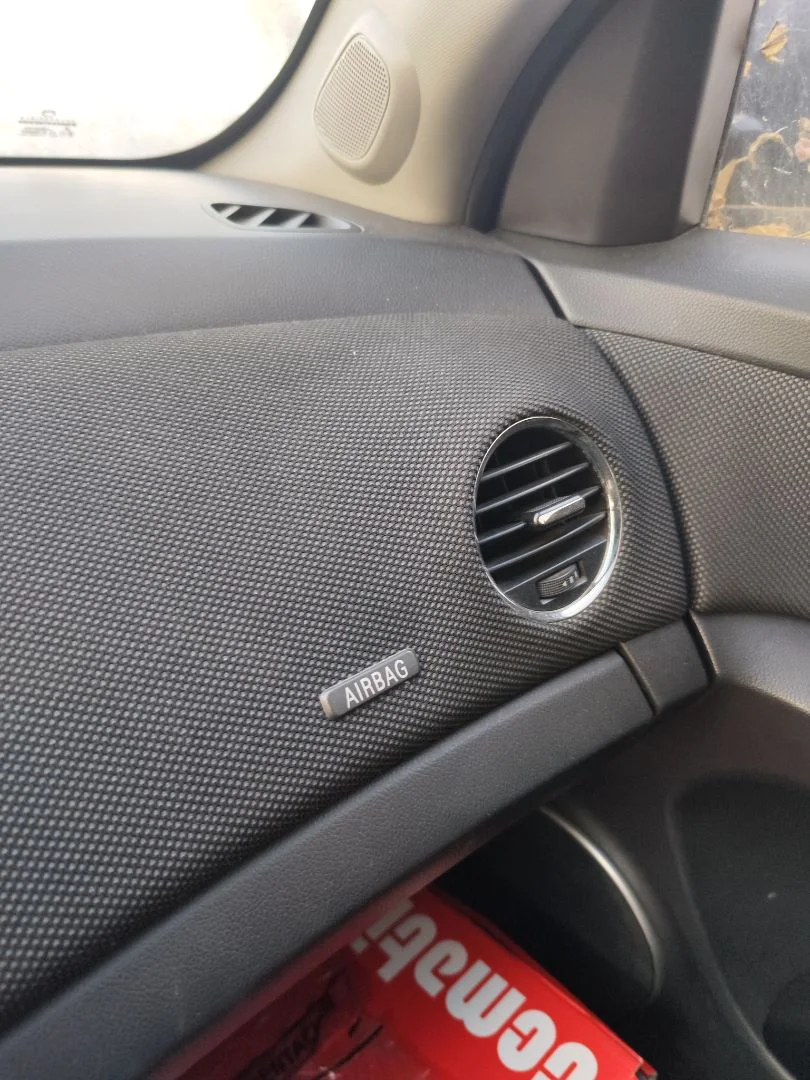 Foto de AIRBAG DELANTERO DERECHO CHEVROLET CRUZE 2.0 Diesel CAT (163 CV / 120 KW) referencia 12846110
